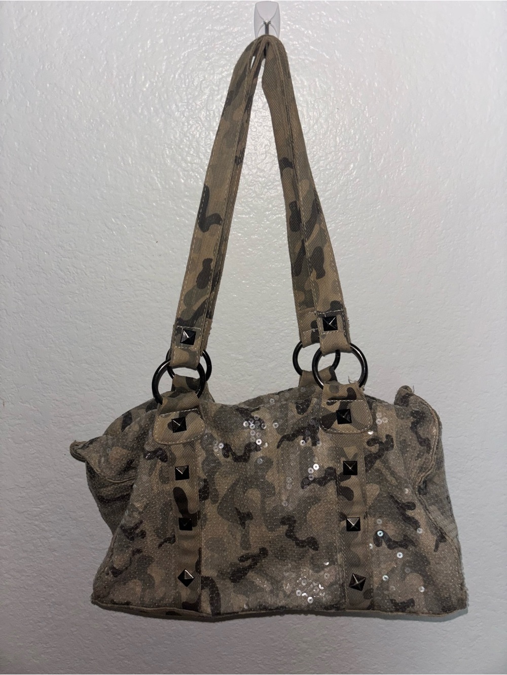 Women’s Studded Camouflage Sequin Shoulder Bag - Neutral Camo